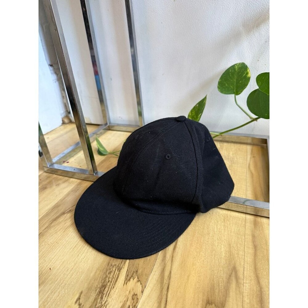 Classic Black Fitted Hat Size 7 1/4